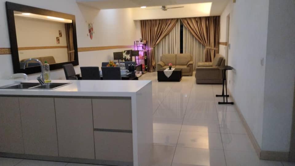 Suasana Bukit Ceylon Klcc By Swifttravels Hostel